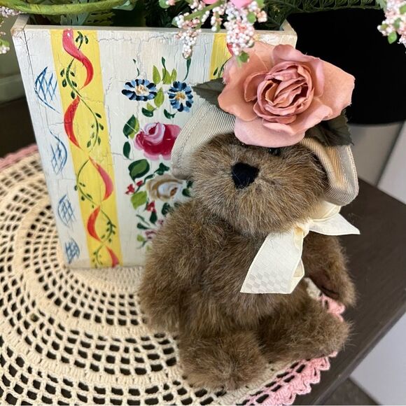 Boyds Bears Plush LYNETTE BEARLOVE 6" The Archive Collection Jointed Floral Hat - Picture 1 of 11